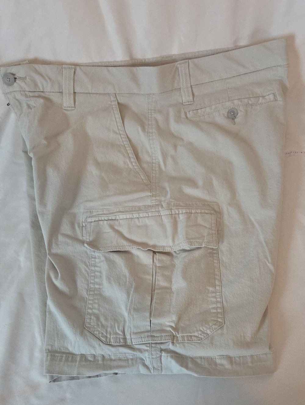 croft & barrow Men's Cargo Shorts in Light Tan